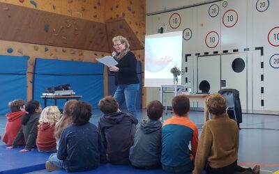 Autorenlesung mit Katja Brandis bei uns an der Schule